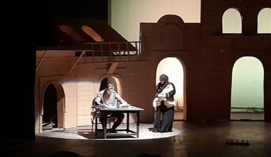 যশোরে মঞ্চস্থ নাটক ‘দি গ্রেট স্মাগলার’ হৃদয় ছুঁয়েছে দর্শকদের