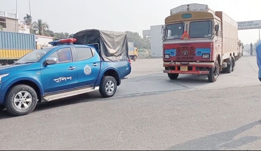 মধ্যপাড়া পাথর খনির জন্য বেনাপোল দিয়ে এল ১২৫ টন বিস্ফোরক দ্রব্য