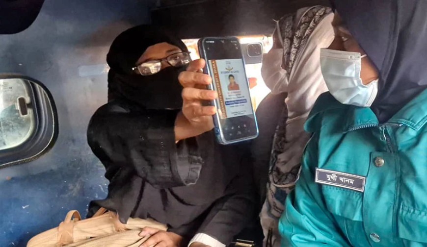 শিবিরের ভিপি প্রার্থীর স্ত্রীকে পুলিশে দিল ছাত্রদল, পরে মুক্ত