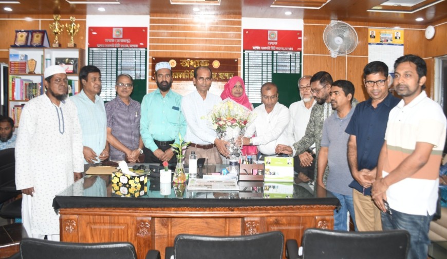 যশোর সরকারি সিটি কলেজের নবাগত অধ্যক্ষ প্রফেসর আব্দুস সালাম আজাদ