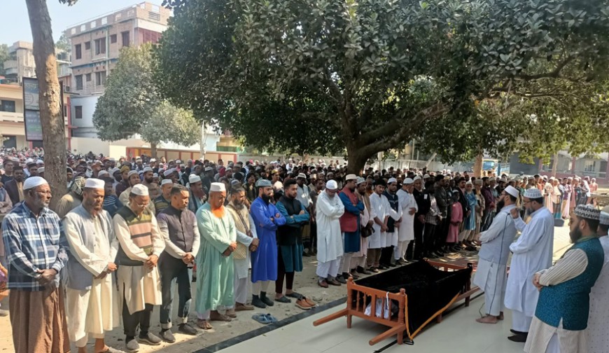চিরনিদ্রায় শিক্ষক মুক্তাদির বিল্লাহ: জানাজা শেষে প্রিয় প্রাঙ্গণেই শেষ বিদায়