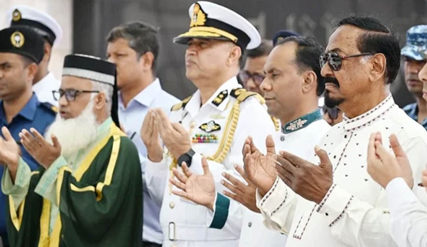 স্মৃতিসৌধ ও জিয়ার কবরে শ্রদ্ধা