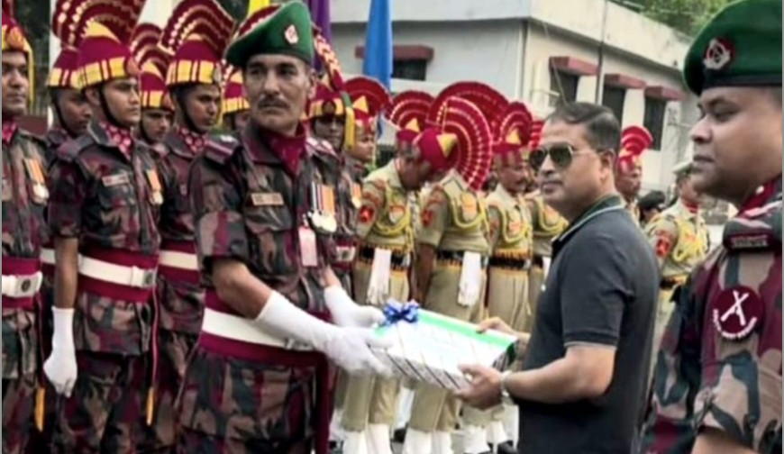 স্বাধীনতা দিবসে বেনাপোল সীমান্তে বিজিবি-বিএসএফের শুভেচ্ছা বিনিময়