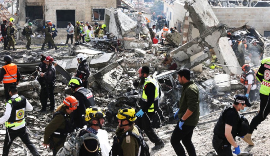 ইসরায়েলে  বড় ধরনের ক্ষেপণাস্ত্র হামলা চালিয়েছে ইরান