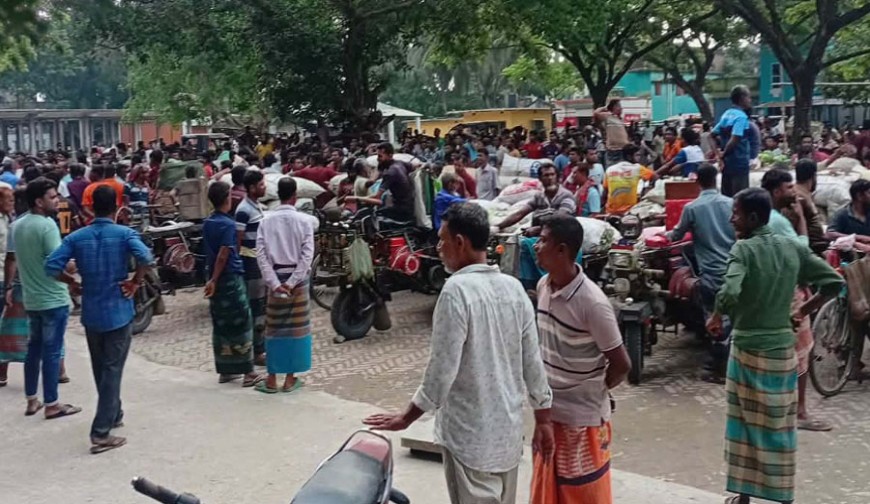 বারীনগরে সবজি কেনাবেচা বন্ধ, বিপাকে পড়েন কৃষকরা