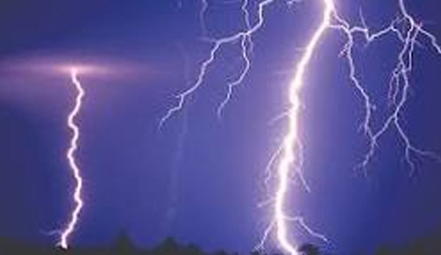 একদিনে বজ্রপাতে ৬ জেলায় ১২  মৃত্যু