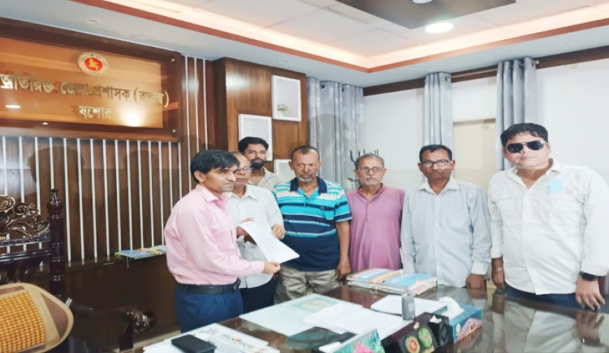 পূর্ণাঙ্গ আইসিইউ ও ডায়ালাইসিস সেন্টার চালুর দাবিতে স্মারকলিপি