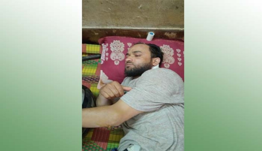 ওষুধ কোম্পানির প্রতিনিধিকে কুপিয়ে জখম, মোবাইল ছিনতাই