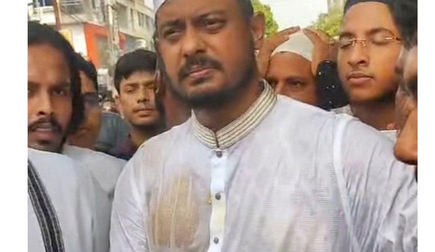 নাসীরুদ্দীন পাটওয়ারীর ওপর হামলা