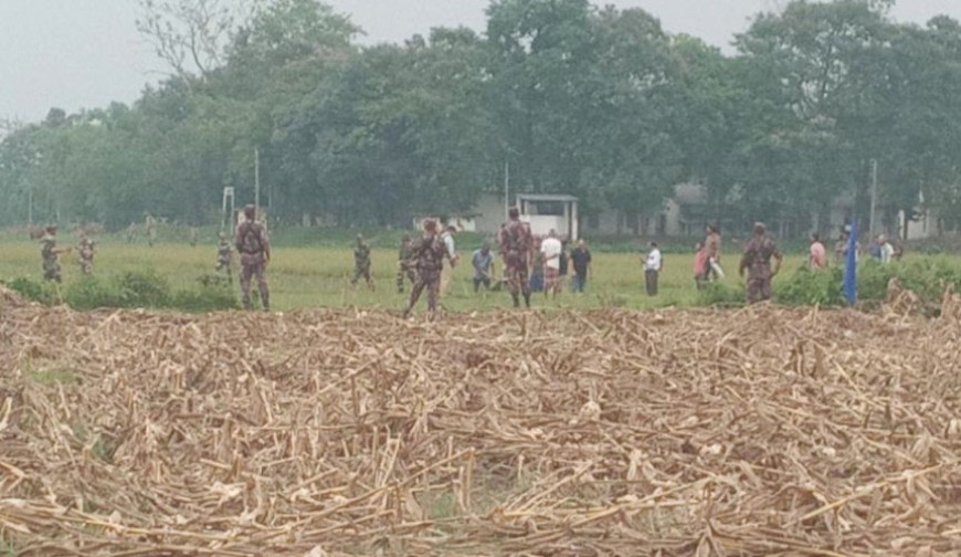 তিনবিঘা করিডোর সীমান্তে বিএসএফের খুঁটি স্থাপনের চেষ্টা, কড়া প্রতিবাদ বিজিবির