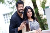 ওমর সানীর জন্মদিনে লাভ ইউ বললেন মৌসুমী