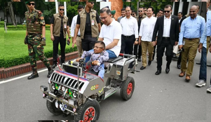 যশোরের বিস্ময় বালক রিফাত জয় করলেন প্রধানমন্ত্রীর মন