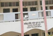 এসএসসি পরীক্ষার্থী মেয়ের খাতা সংশোধন করে কারাগারে বাগআঁচড়া গার্লস স্কুলের প্রধান শিক্ষিক ও এক কর্মচারী