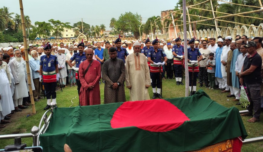 বীর মুক্তিযোদ্ধা আলী হোসেন মনির দাফন সম্পন্ন