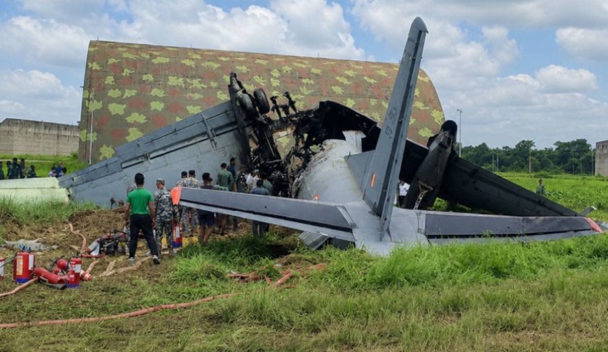সেনা বহনকারী ভারতীয় উড়োজাহাজ বিধ্বস্ত
