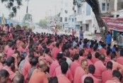 বিক্ষোভ প্রদর্শনের পর কাজে যোগ দিয়েছেন হ্যান্ডলিং শ্রমিকরা