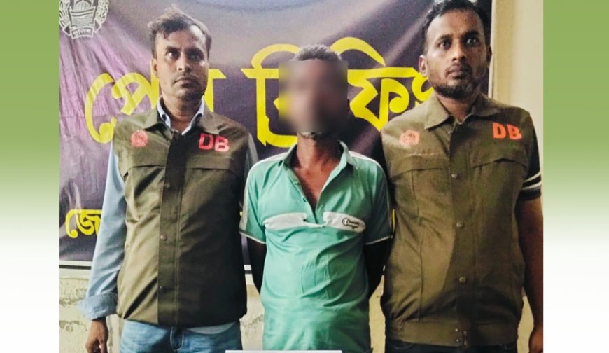 যশোরে ৪২ বোতল এসকাফ সিরাপসহ মাদক ব্যবসায়ী আটক