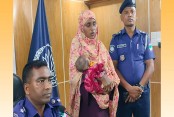 অভাবে সন্তান বিক্রি করে জিন-পরির দোষ দেন বাবা