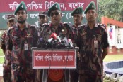যশোর ৭ কোটি ৬৮ লাখ টাকার স্বর্ণ ও প্রাইভেট কারসহ আটক ২
