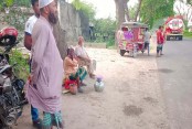 তীব্র গরমে স্বস্তির নাম তালের রস