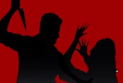 প্রেমে রাজি না হওয়ায় স্কুলছাত্রীকে ক্যাম্পাসেই ছুরিকাঘাত