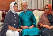 সুচন্দা–চম্পার অনুরোধে গান ধরলেন ইলিয়াস কাঞ্চন ‘আর যাব না আমেরিকা’...