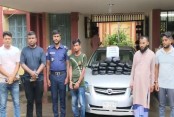 বিলাসবহুল গাড়িতে মাদকের বড় চালান, ১৭কেজি গাজাসহ গ্রেপ্তার ৩