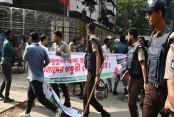 ইসলামী ব্যাংক ঘিরে ফের উত্তেজনা, দুই পক্ষের সংঘর্ষে আহত অর্ধশতাধিক