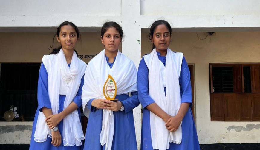 হলিক্রসে কোটচাঁদপুরের তিন শিক্ষার্থীর ভর্তির সুযোগ