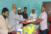 শার্শায় এমপির পক্ষ থেকে শিক্ষাপ্রতিষ্ঠানে ক্রীড়া সামগ্রী বিতরণ